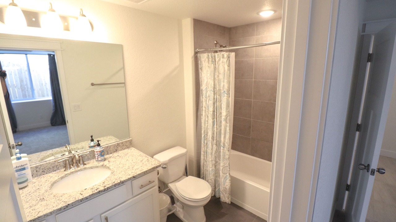 Photo of Bathroom in Elbert