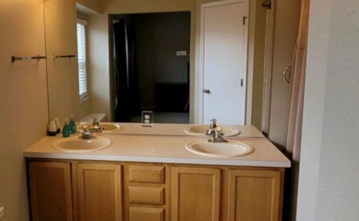 Photo of Bathroom in Cheyenne Meadows