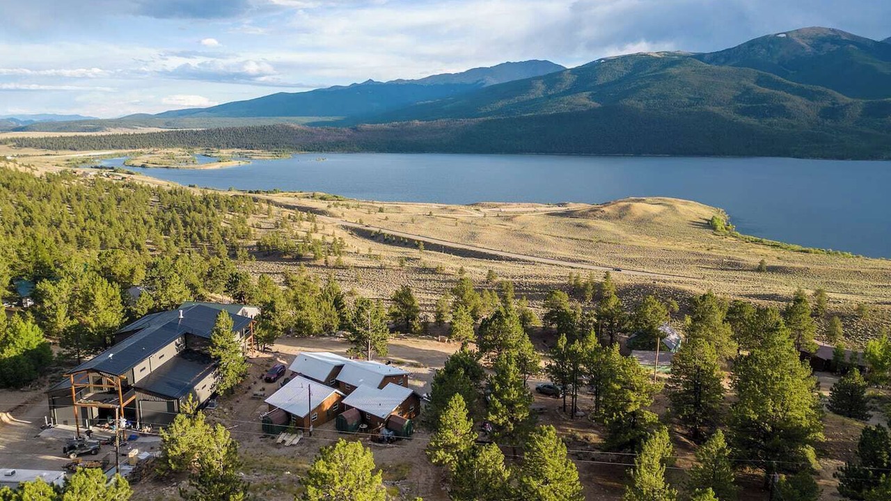 Photo of Outdoor in Twin Lakes