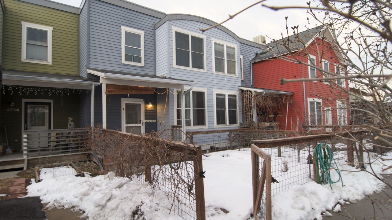 Photo of Outdoor in North Broadway - Holiday