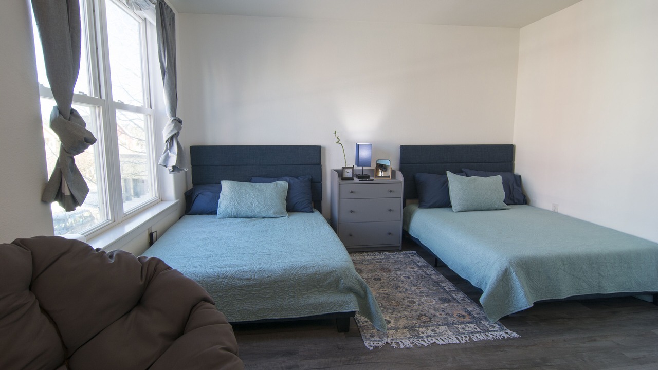 Photo of Bedroom in North Broadway - Holiday