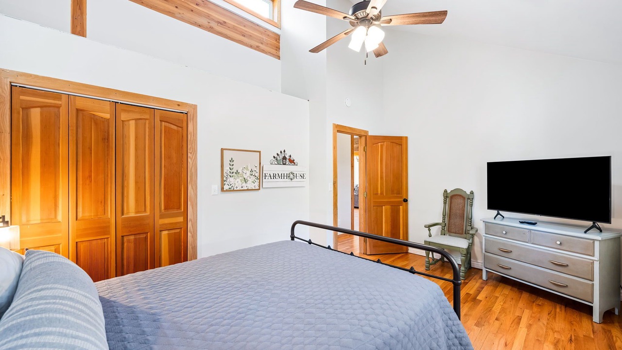 Photo of Bedroom in Valley of the Sun