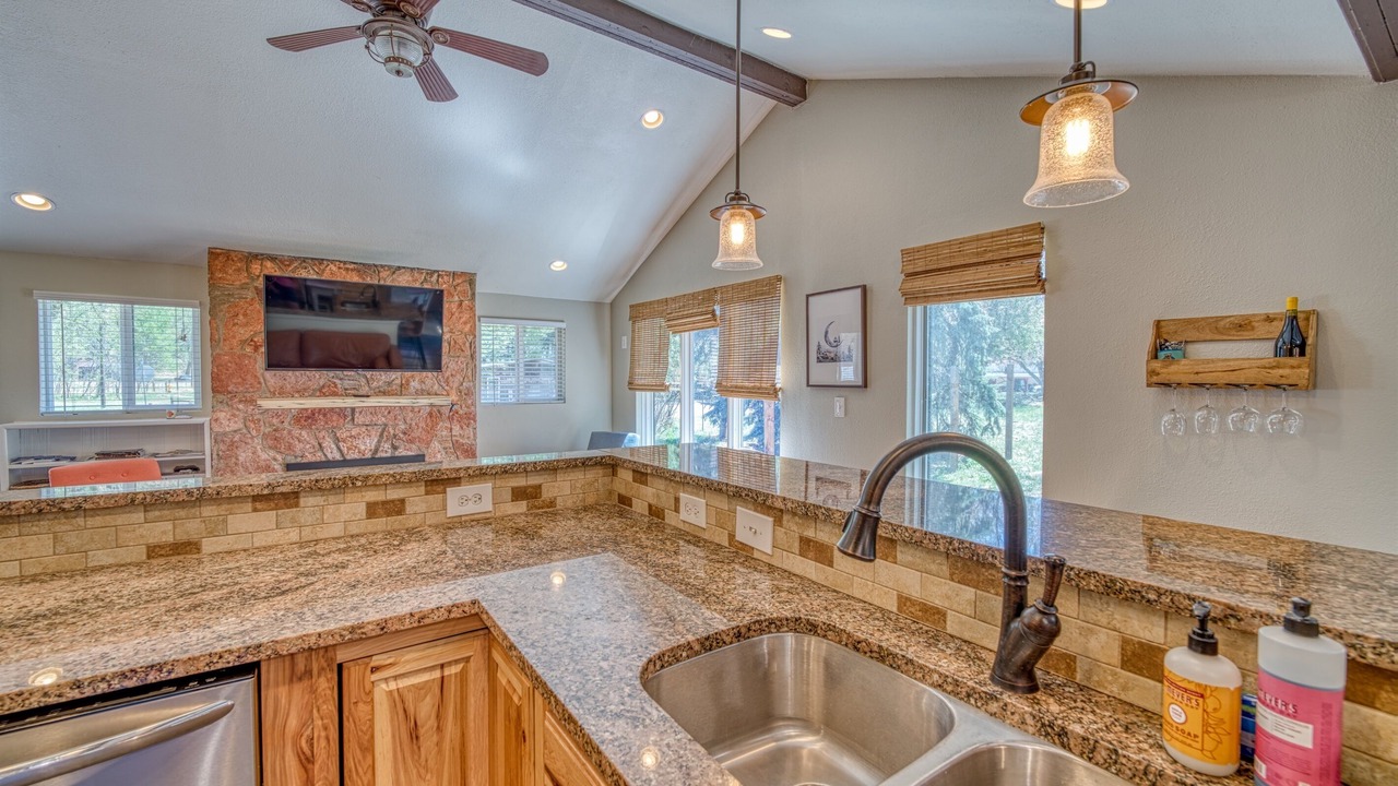 Photo of Kitchen in Green Mountain Falls