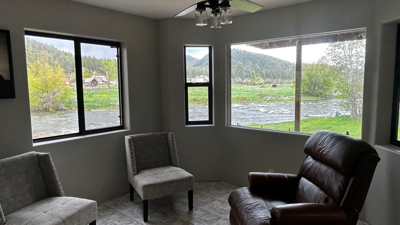 Photo of Livingroom in Bayfield