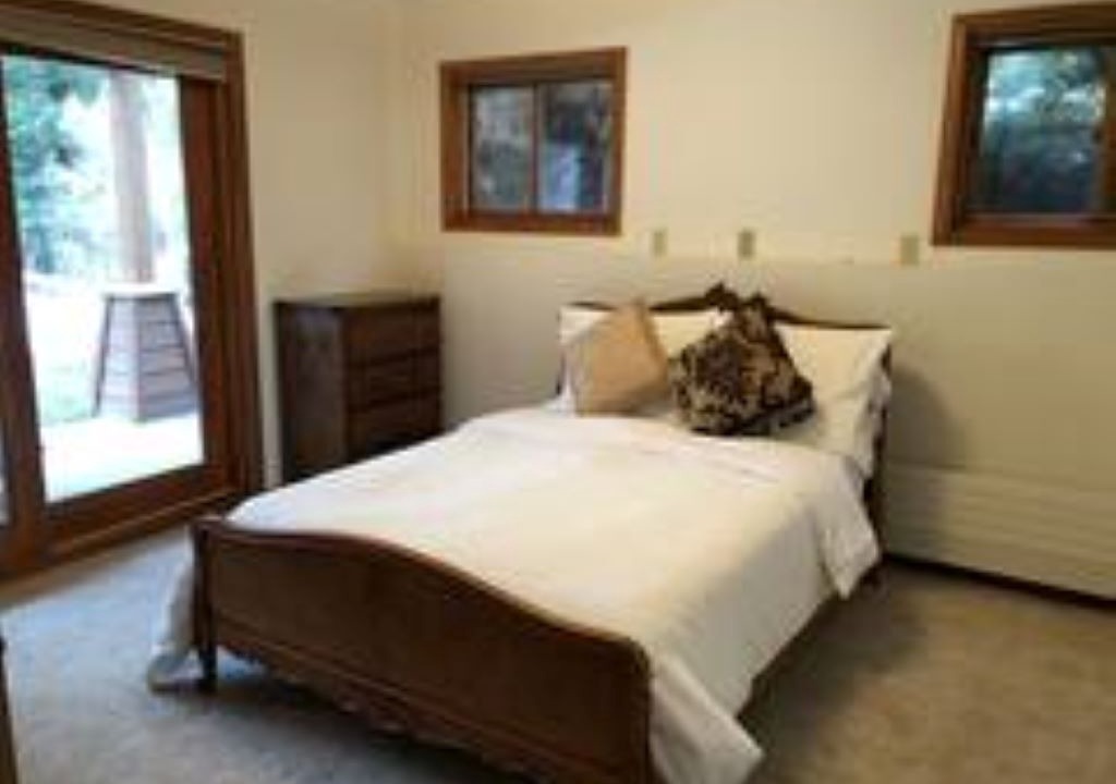 Photo of Bedroom in Redstone