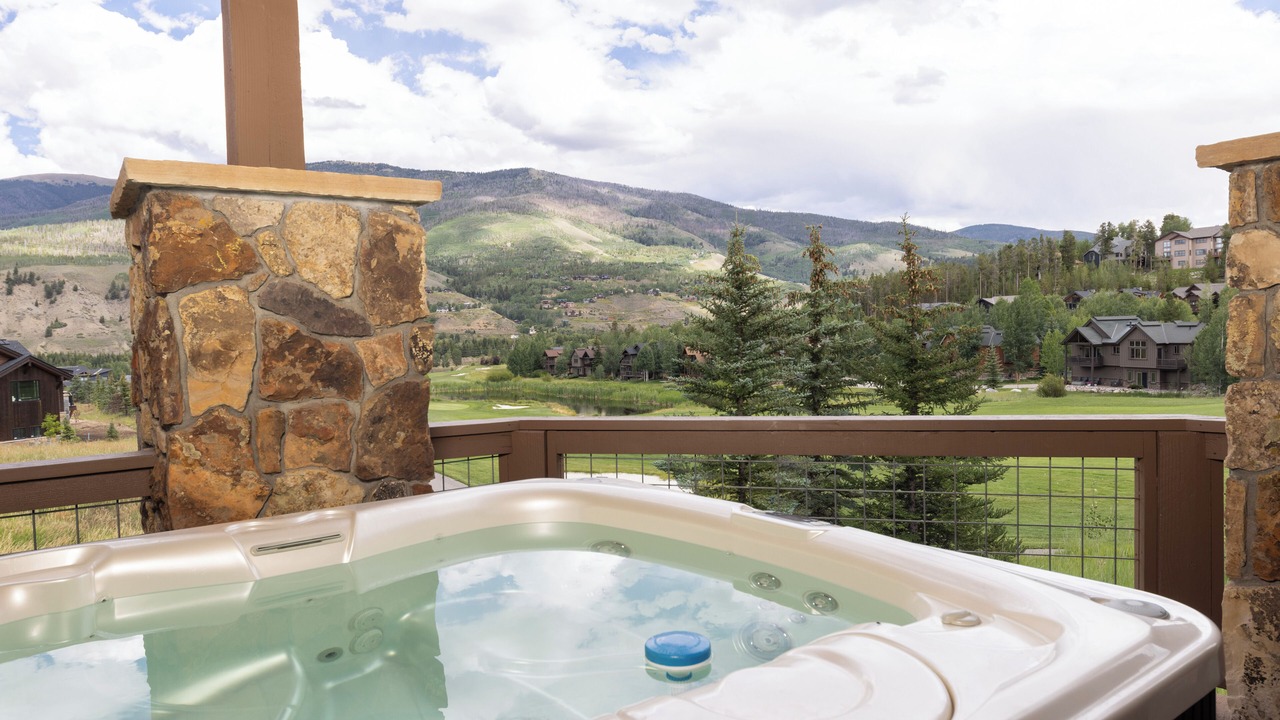 Photo of Bedroom in Three Peaks