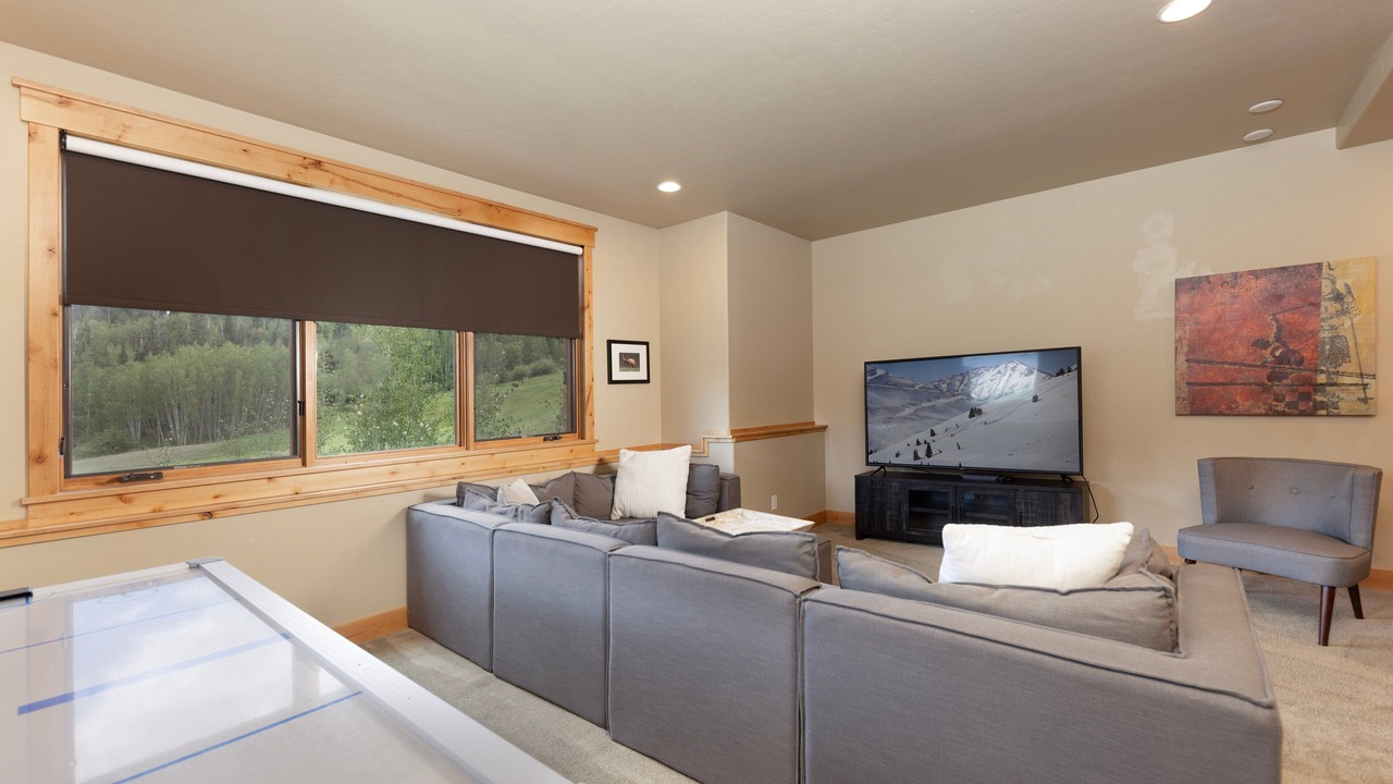 Photo of Bedroom in Three Peaks