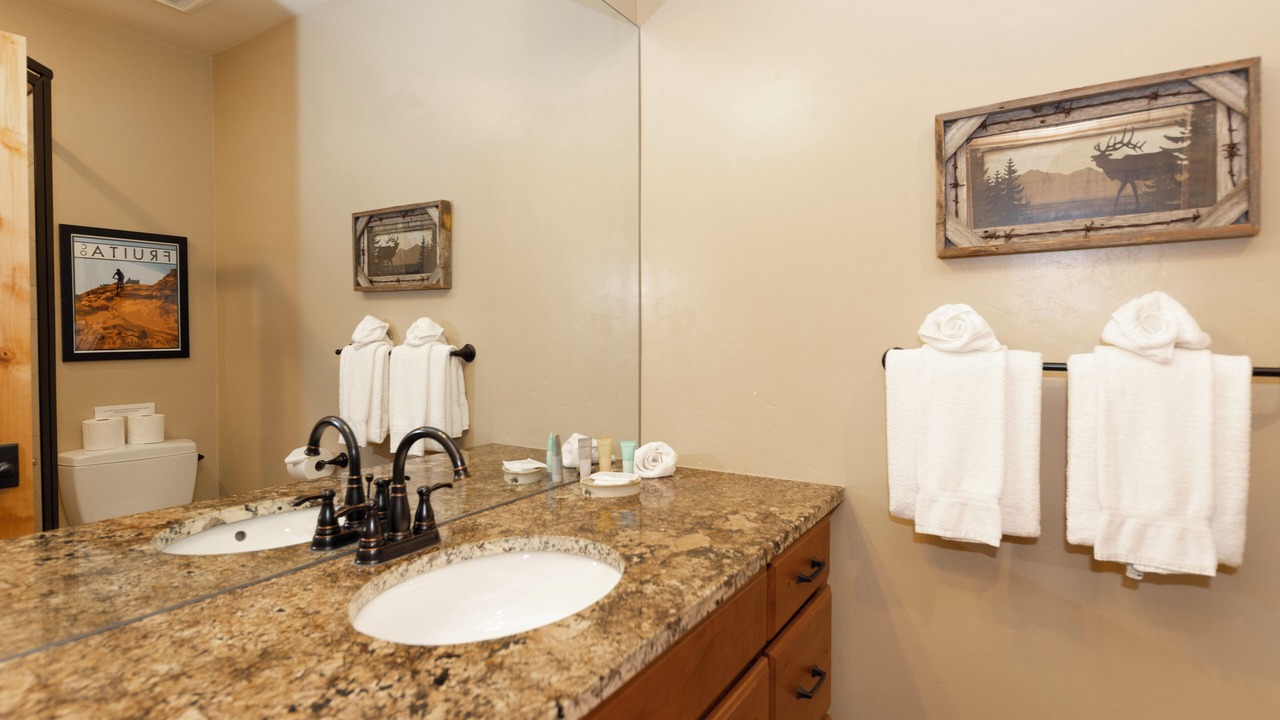 Photo of Bathroom in Three Peaks