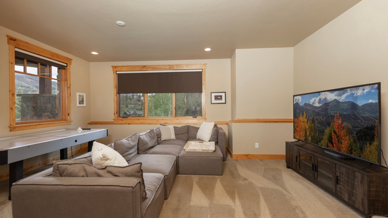 Photo of Bedroom in Three Peaks