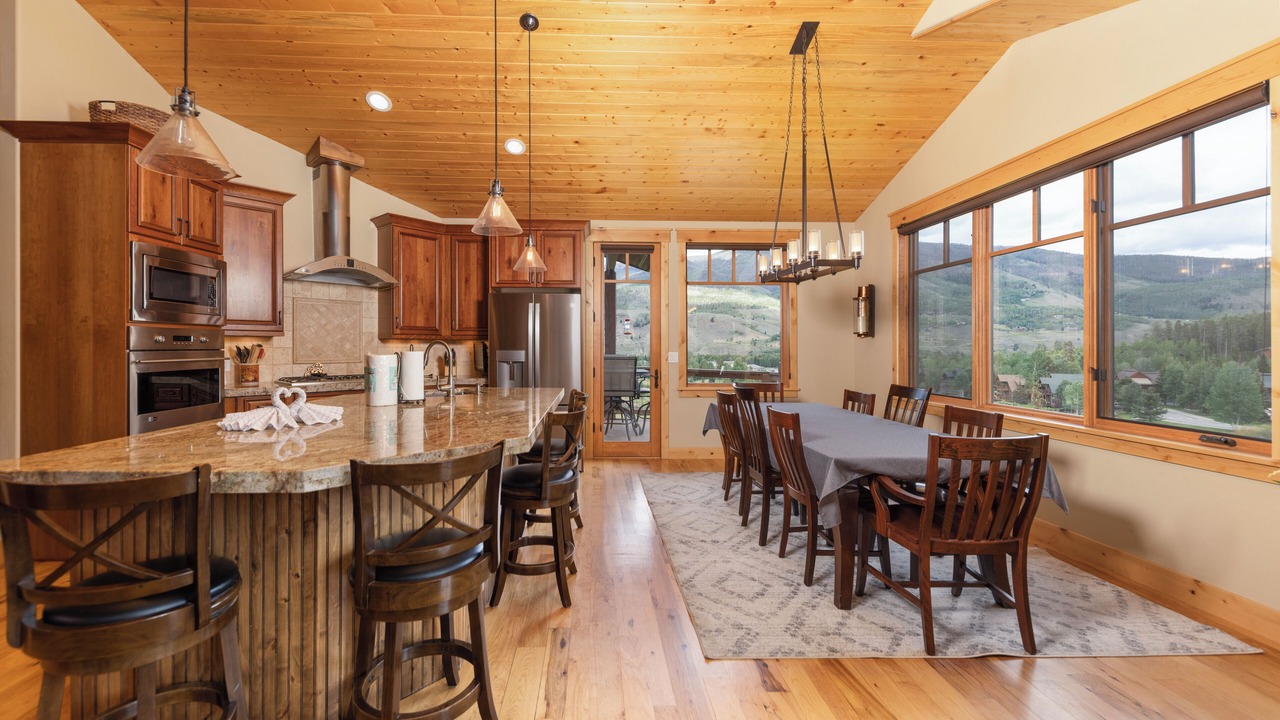 Photo of Bedroom in Three Peaks