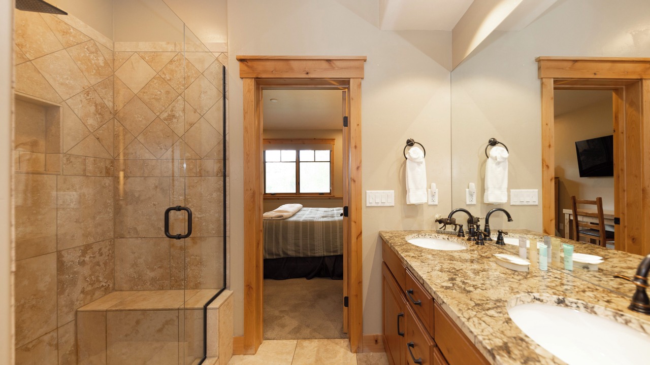 Photo of Bathroom in Three Peaks