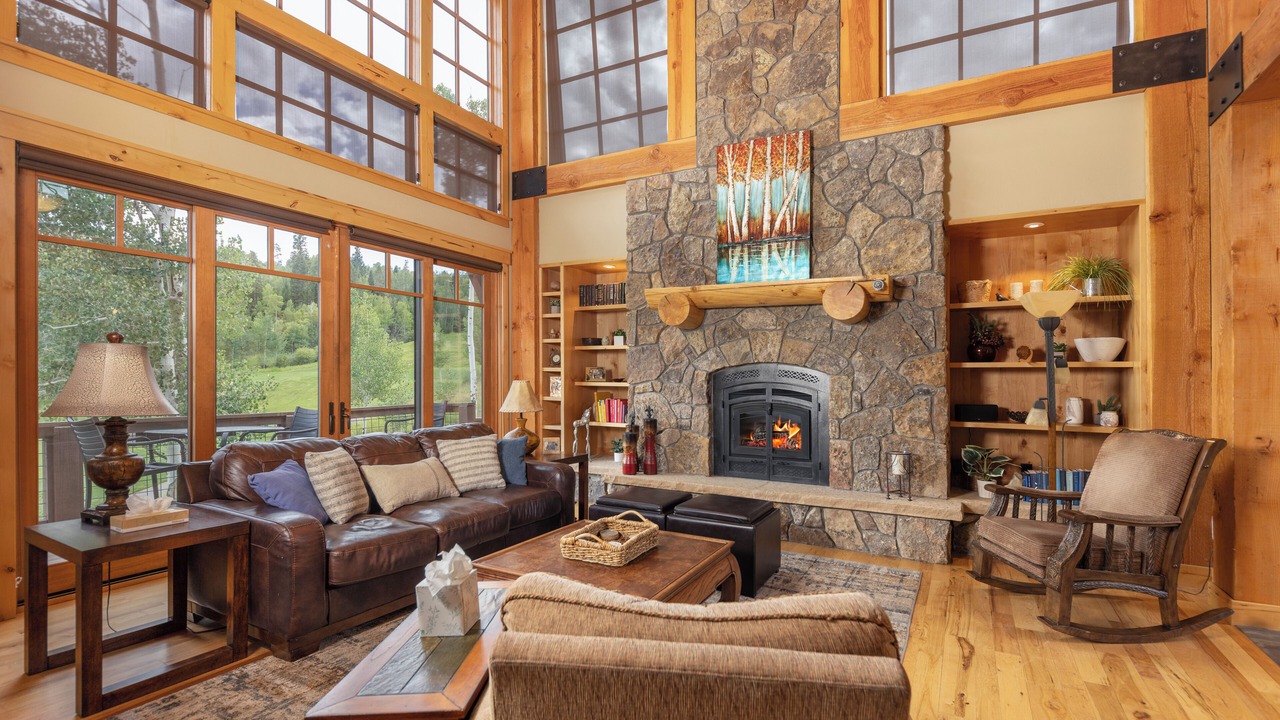 Photo of Livingroom in Three Peaks