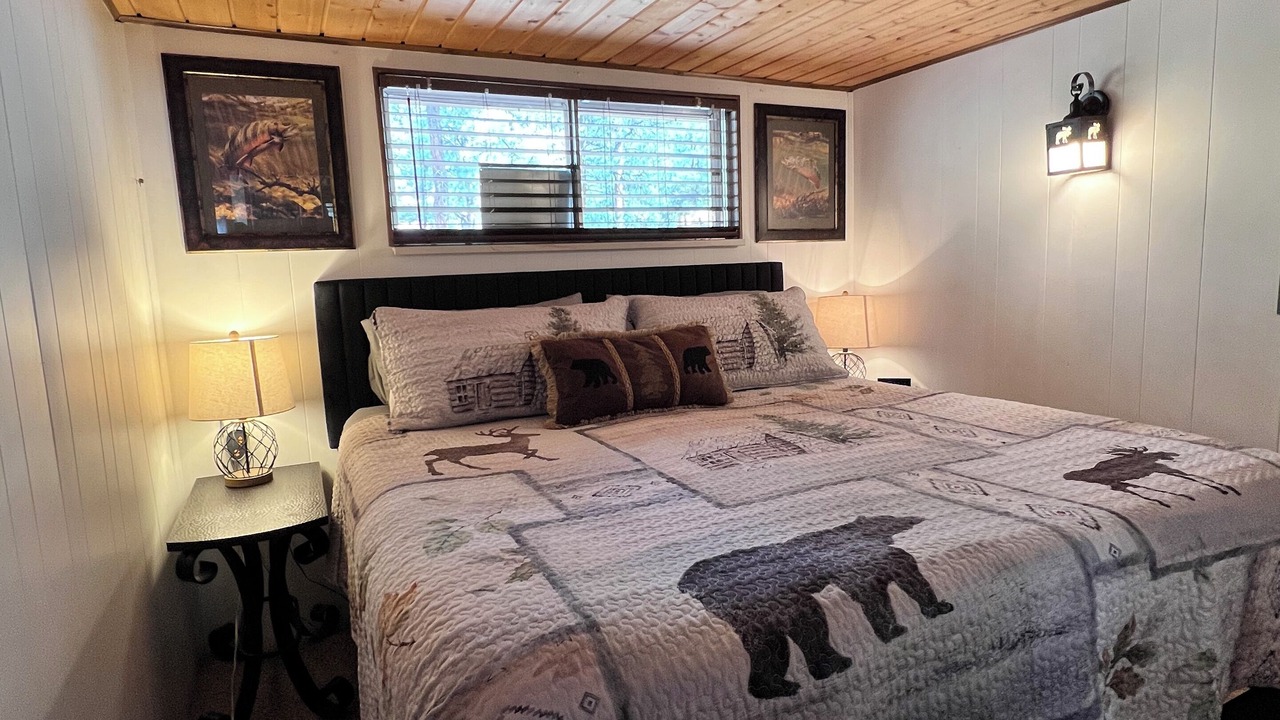 Photo of Bedroom in Lake George