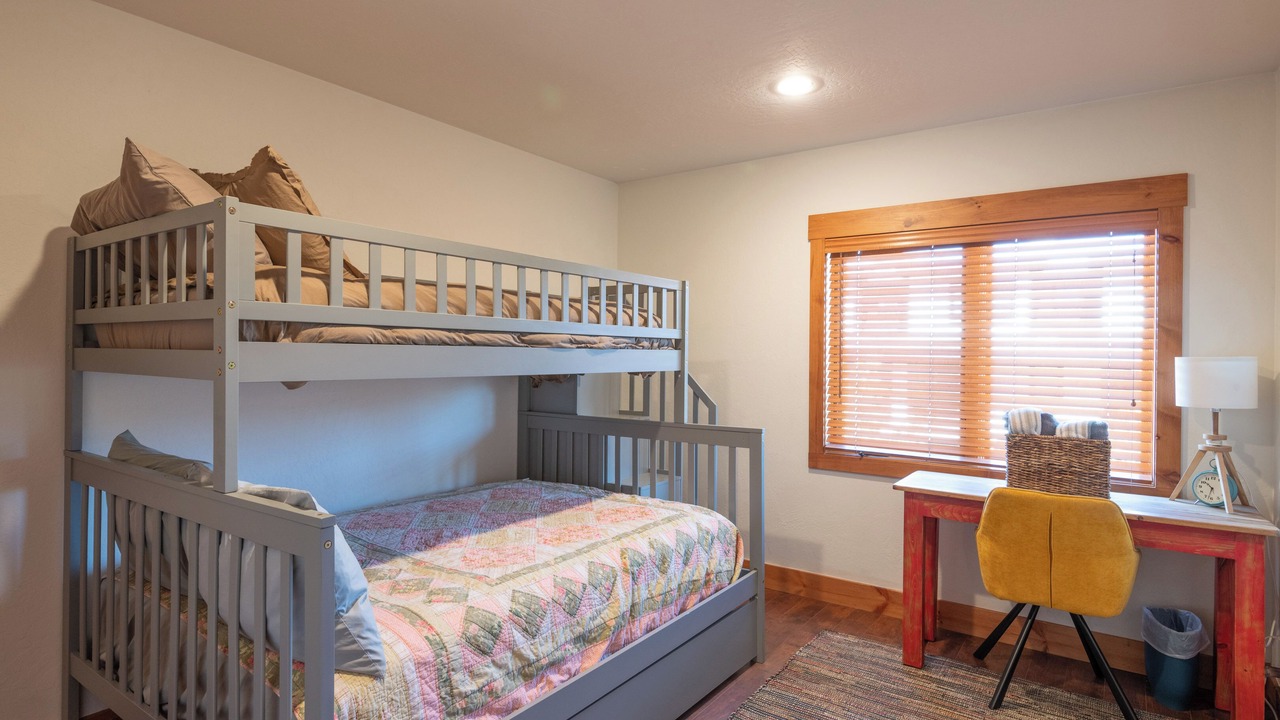 Photo of Bedroom in Crested Butte South