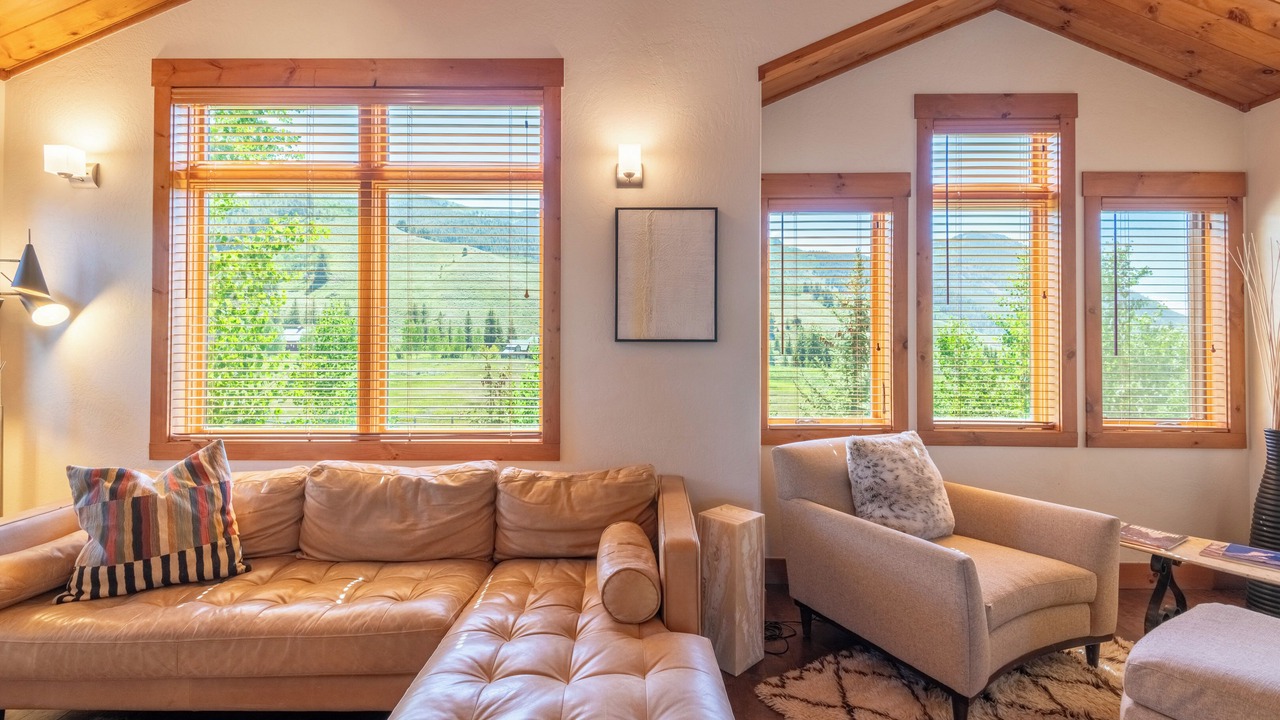 Photo of Livingroom in Crested Butte South