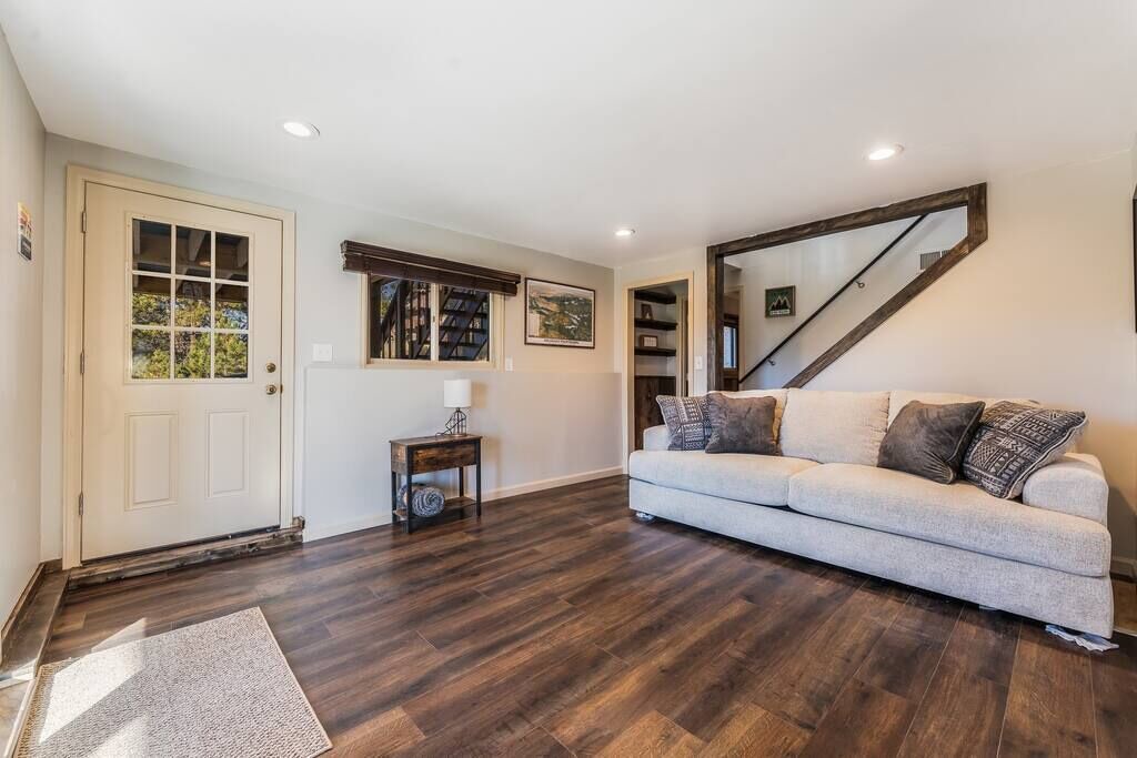 Photo of Livingroom in Bailey