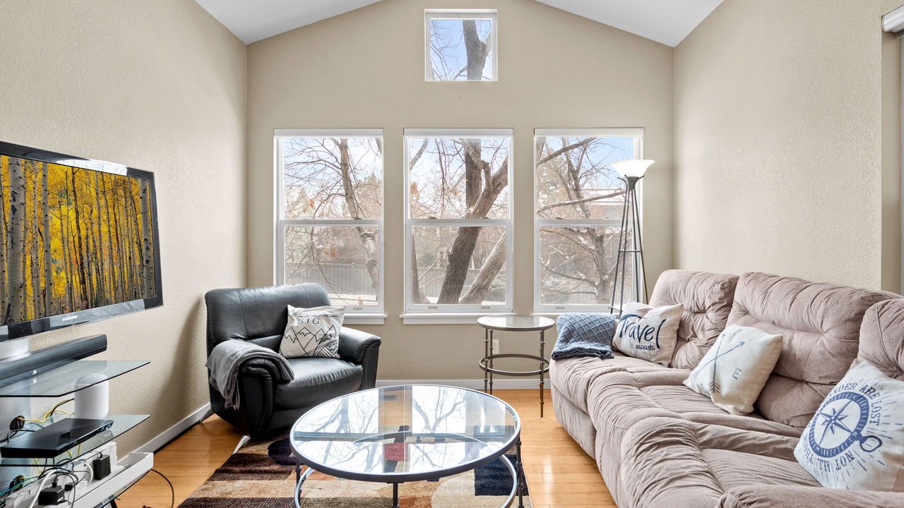 Photo of Livingroom in Lafayette