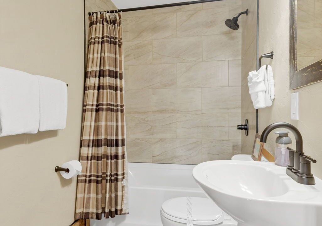 Photo of Bathroom in Twin Lakes