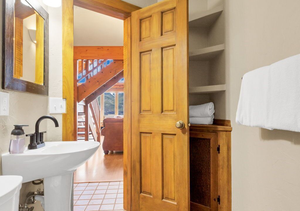 Photo of Bathroom in Twin Lakes