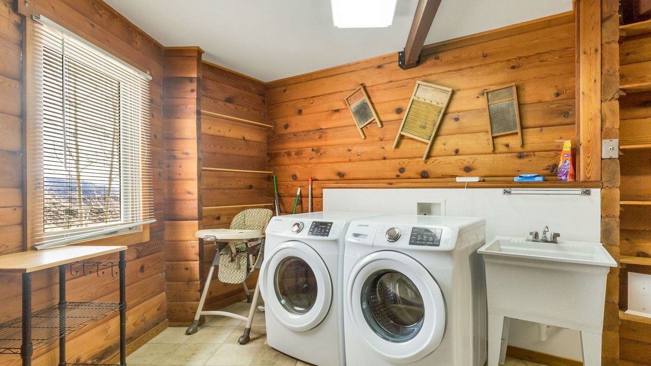 Photo of Bedroom in Twin Lakes