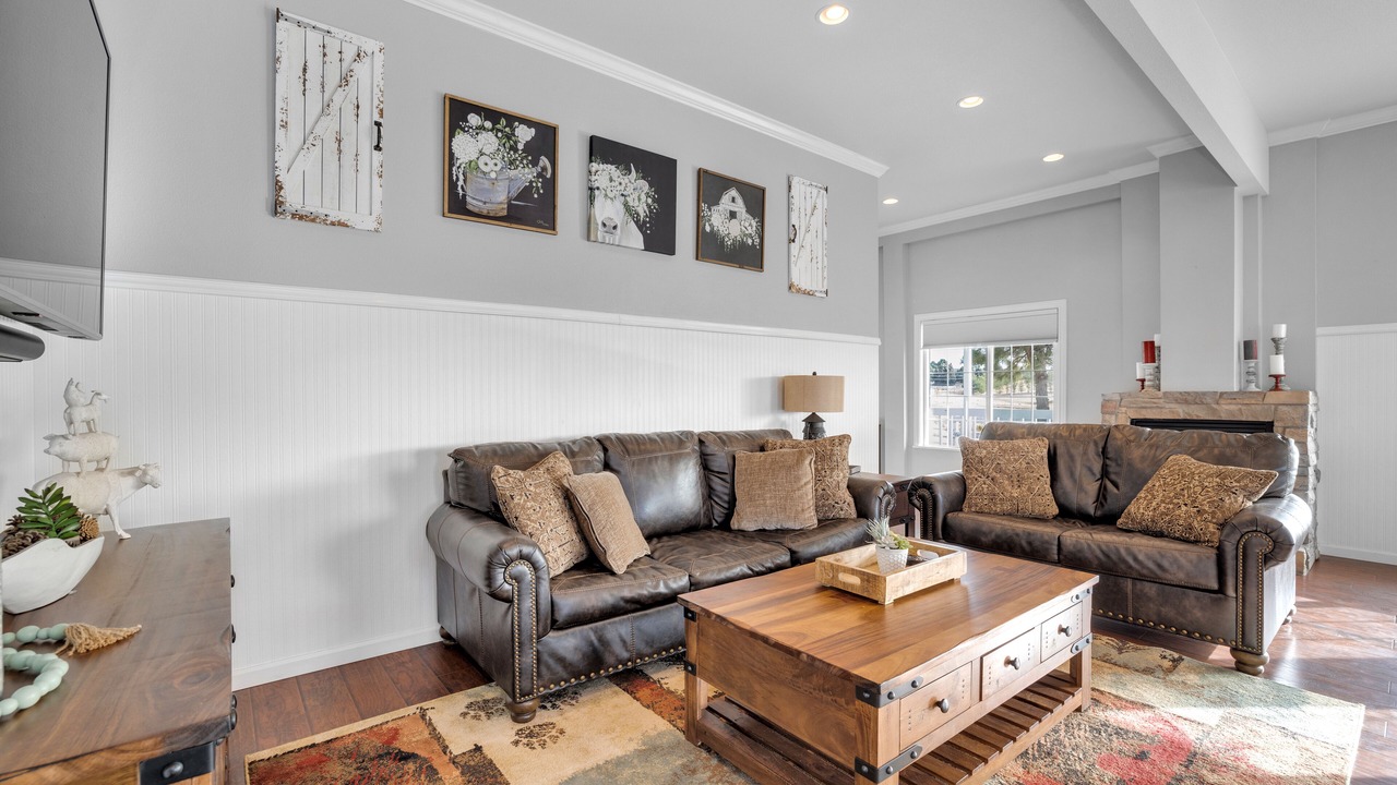 Photo of Livingroom in Parker