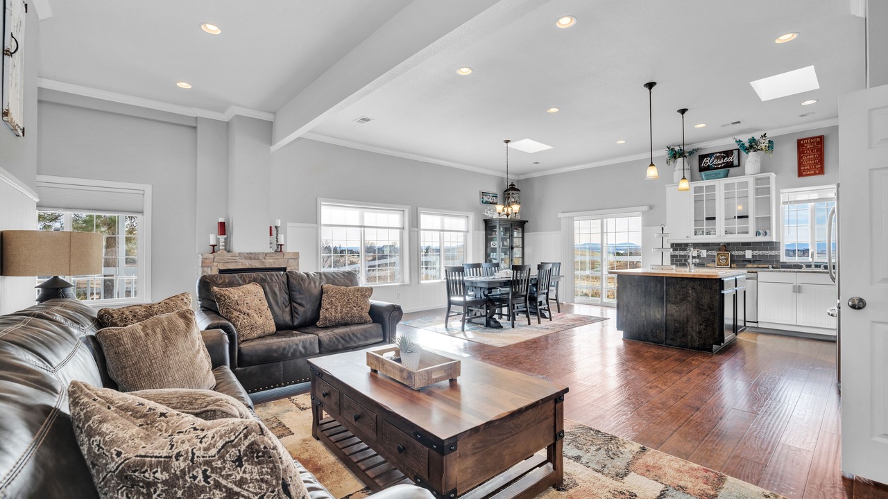 Photo of Livingroom in Parker