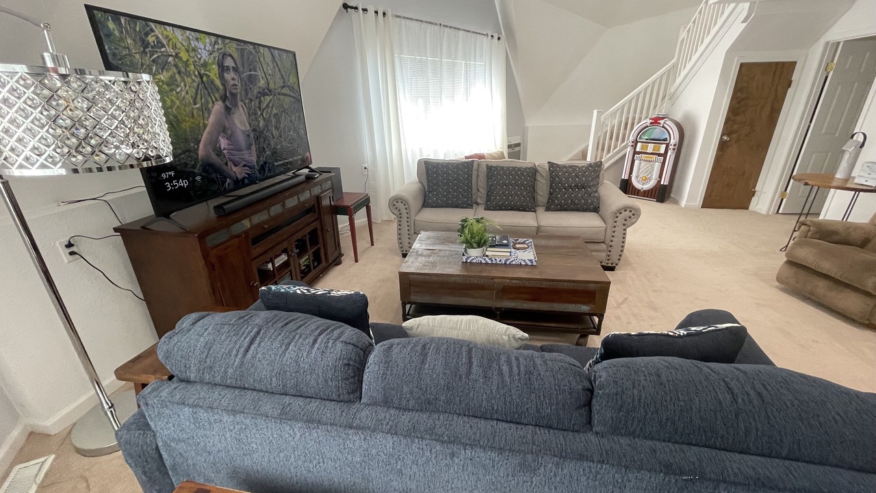 Photo of Livingroom in Parkland