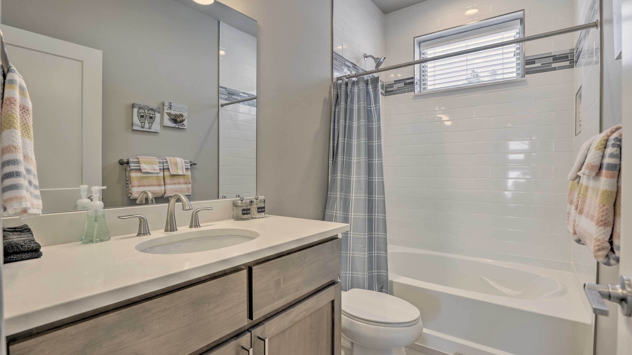 Photo of Bathroom in Rendezvous