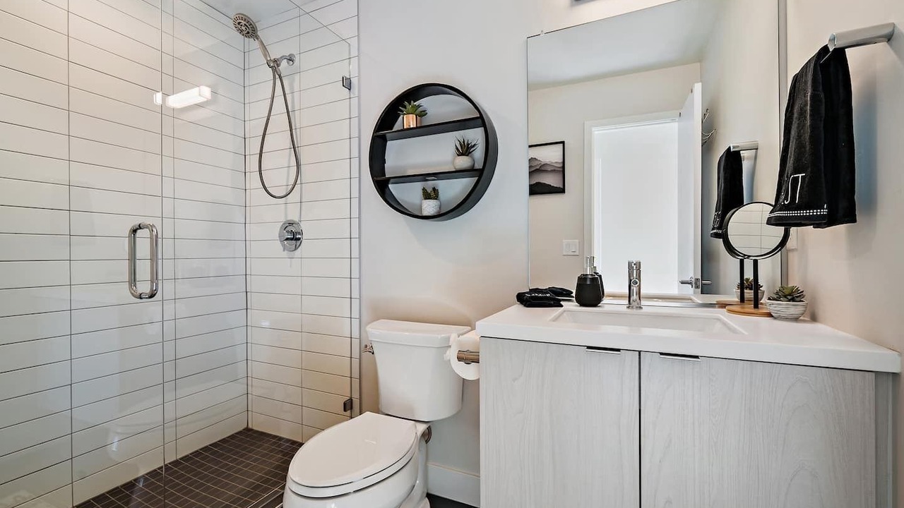 Photo of Bathroom in West Colfax