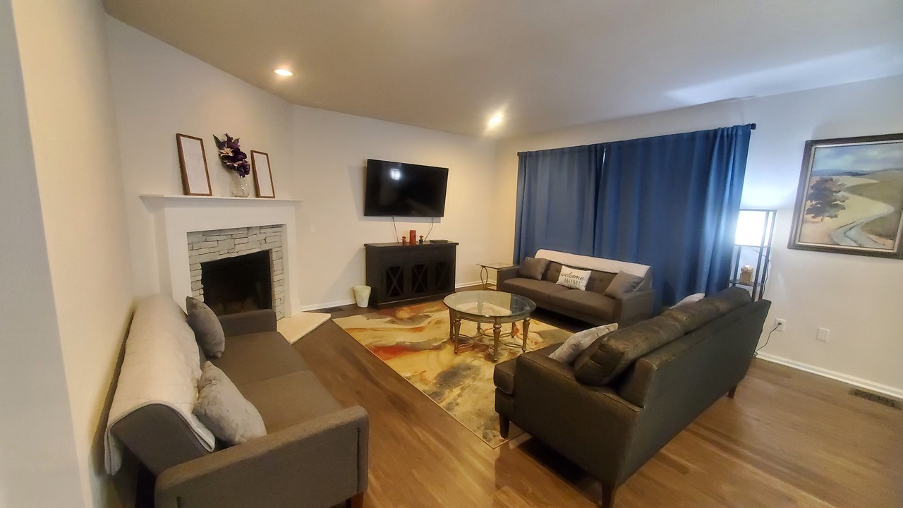 Photo of Livingroom in Erie