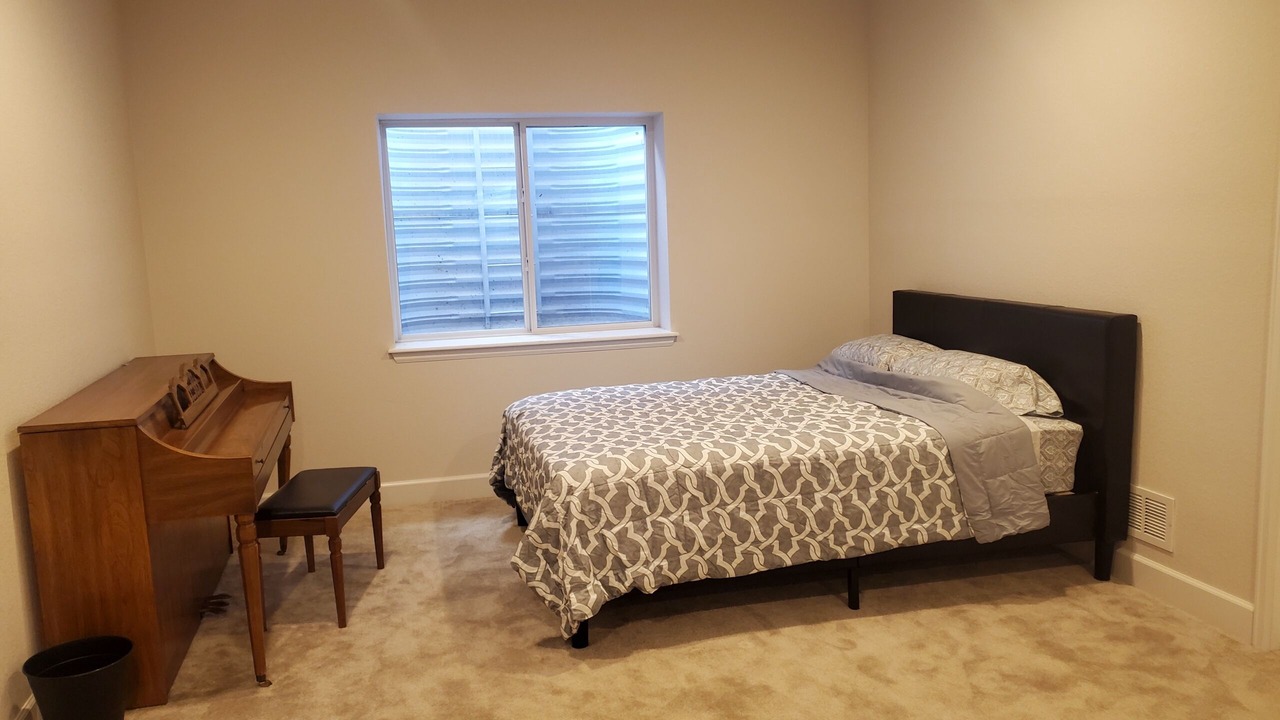 Photo of Bedroom in Erie