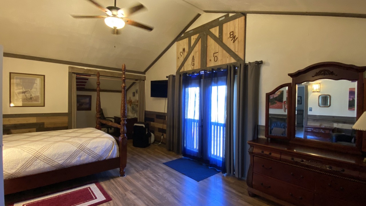 Photo of Bedroom in Lazear