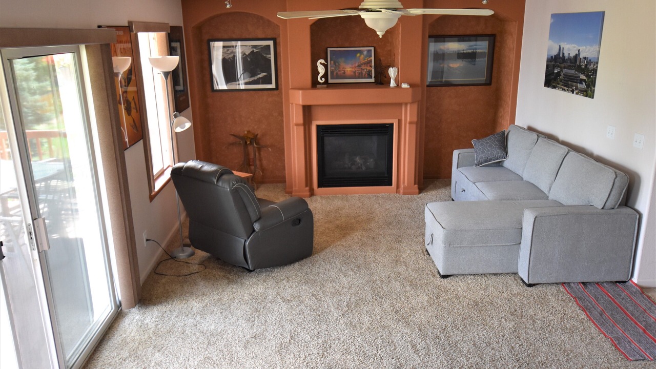 Photo of Livingroom in Dupont