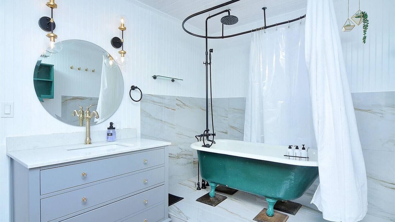 Photo of Bathroom in Twin Lakes