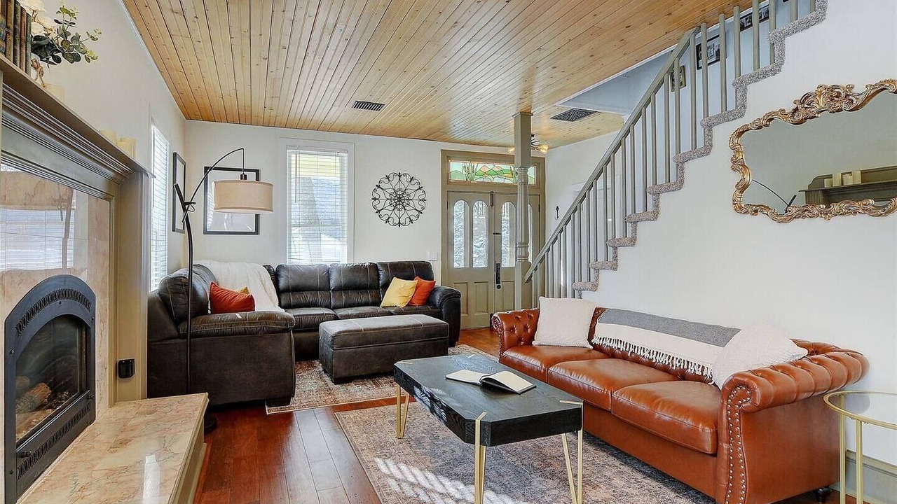 Photo of Livingroom in Twin Lakes
