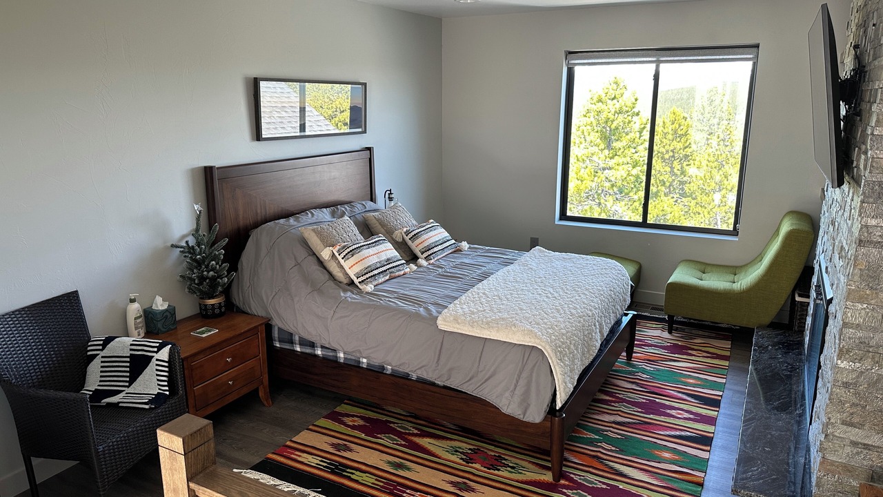Photo of Bedroom in Black Hawk