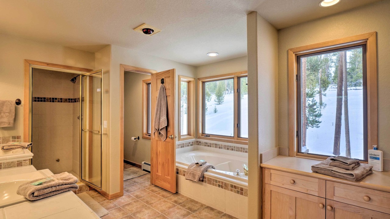 Photo of Bathroom in Fraser