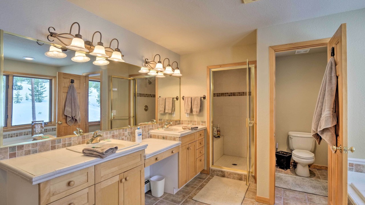 Photo of Bathroom in Fraser