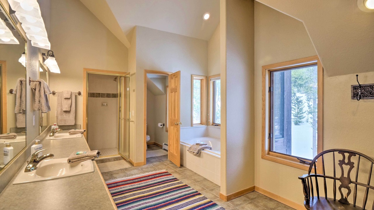 Photo of Bathroom in Fraser