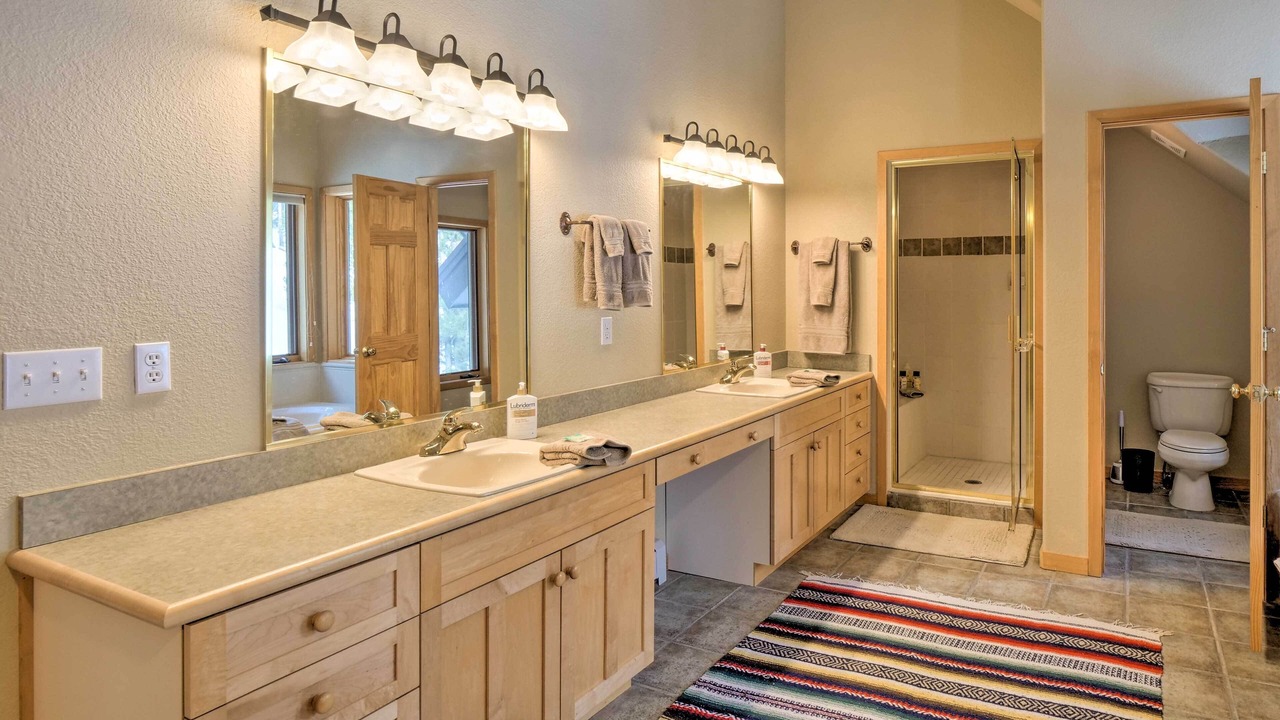 Photo of Bathroom in Fraser