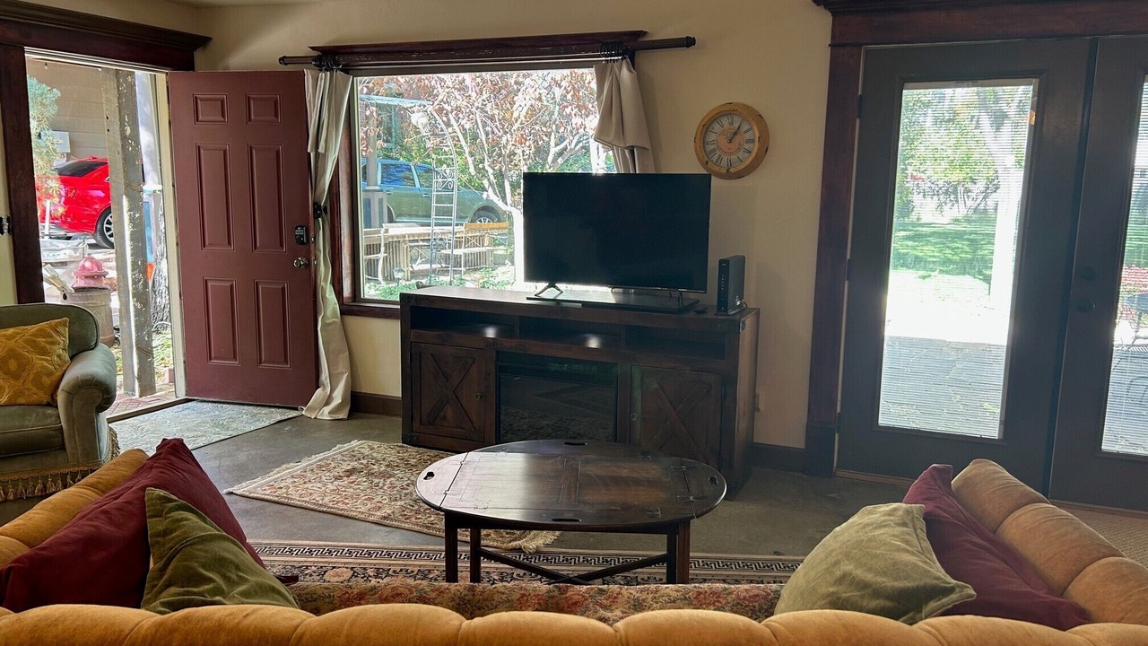 Photo of Livingroom in Pueblo