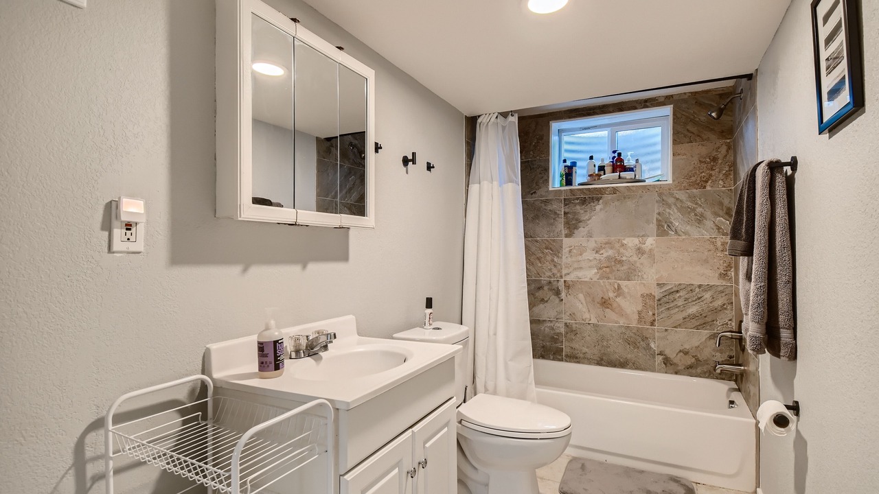 Photo of Bathroom in Dupont