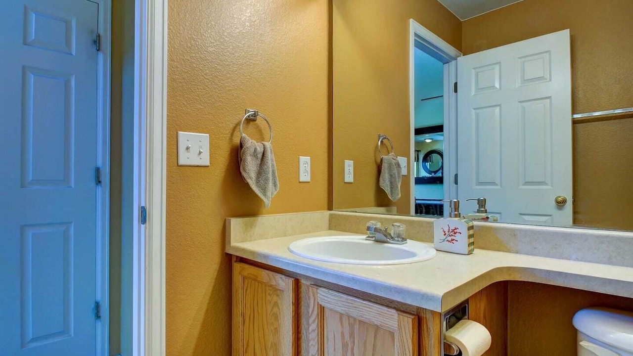 Photo of Bathroom in Columbine