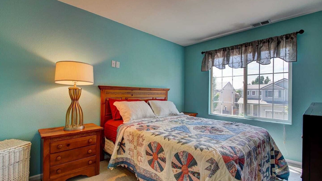 Photo of Bedroom in Columbine