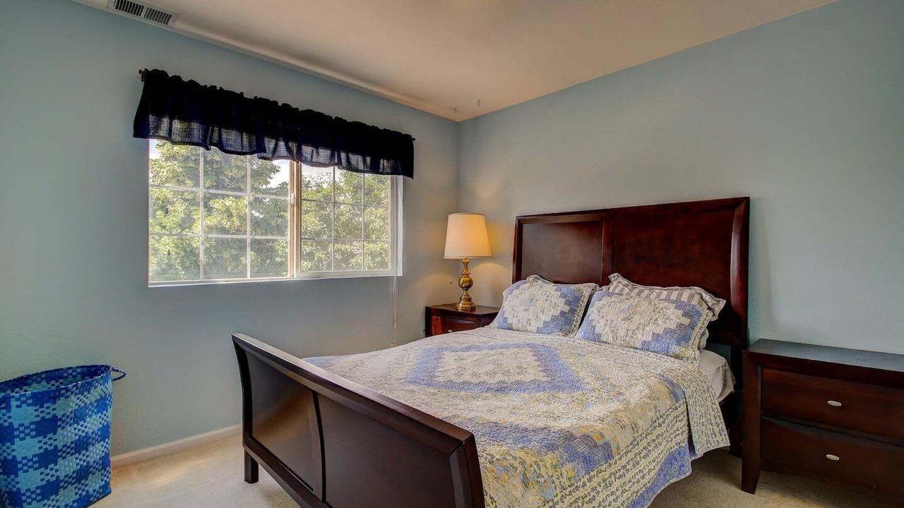 Photo of Bedroom in Columbine