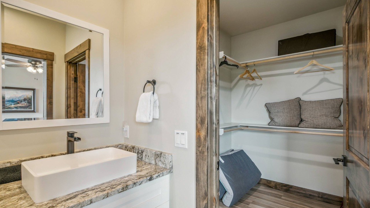 Photo of Bathroom in Twin Creek Village