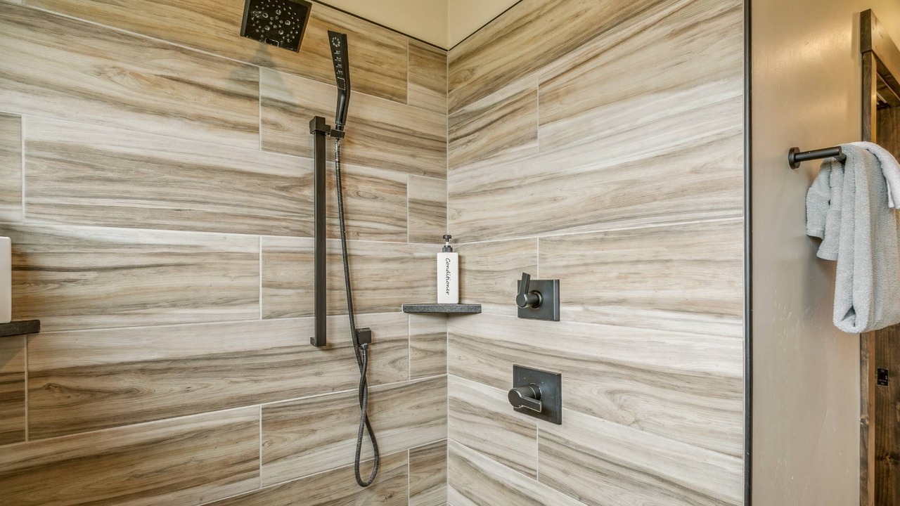 Photo of Bathroom in Twin Creek Village