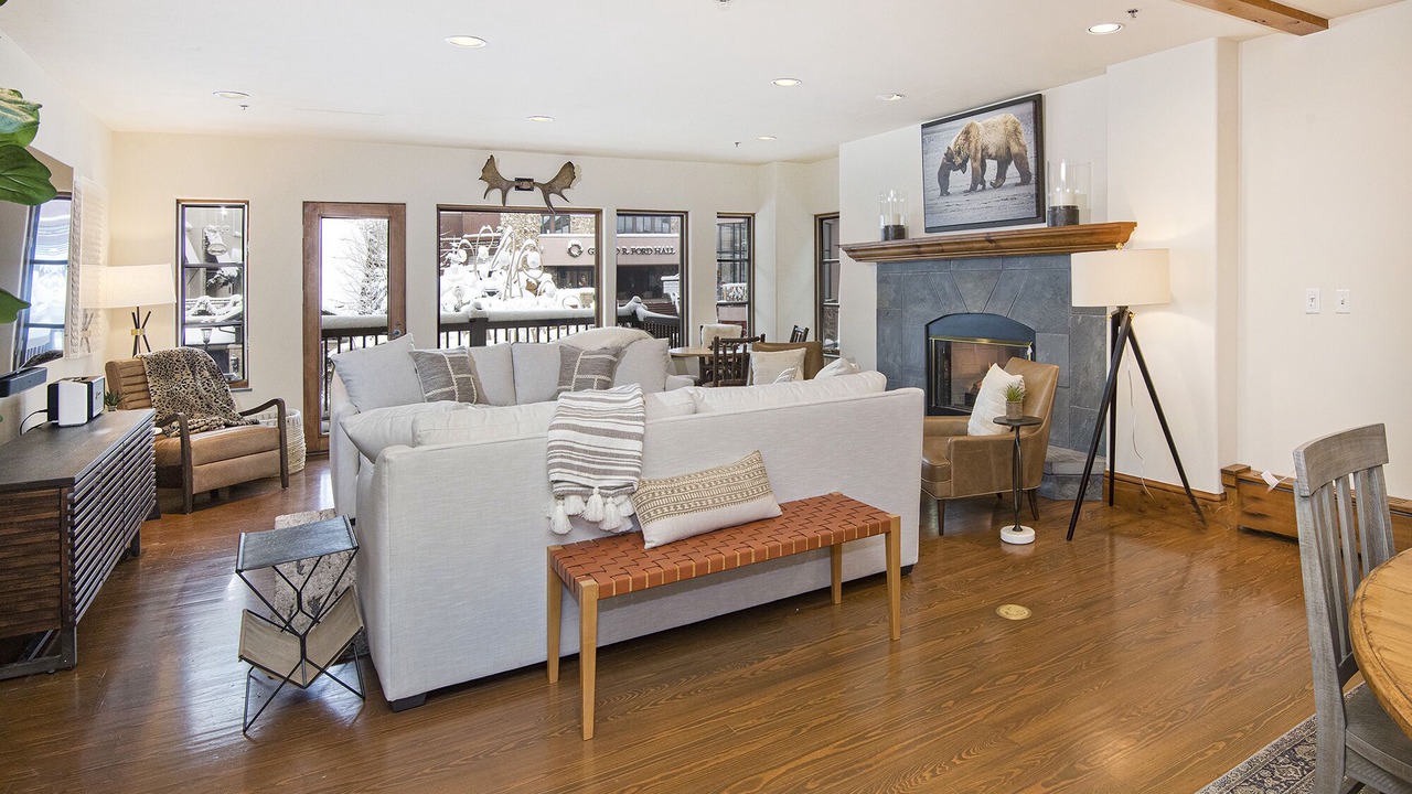 Photo of Livingroom in Beaver Creek