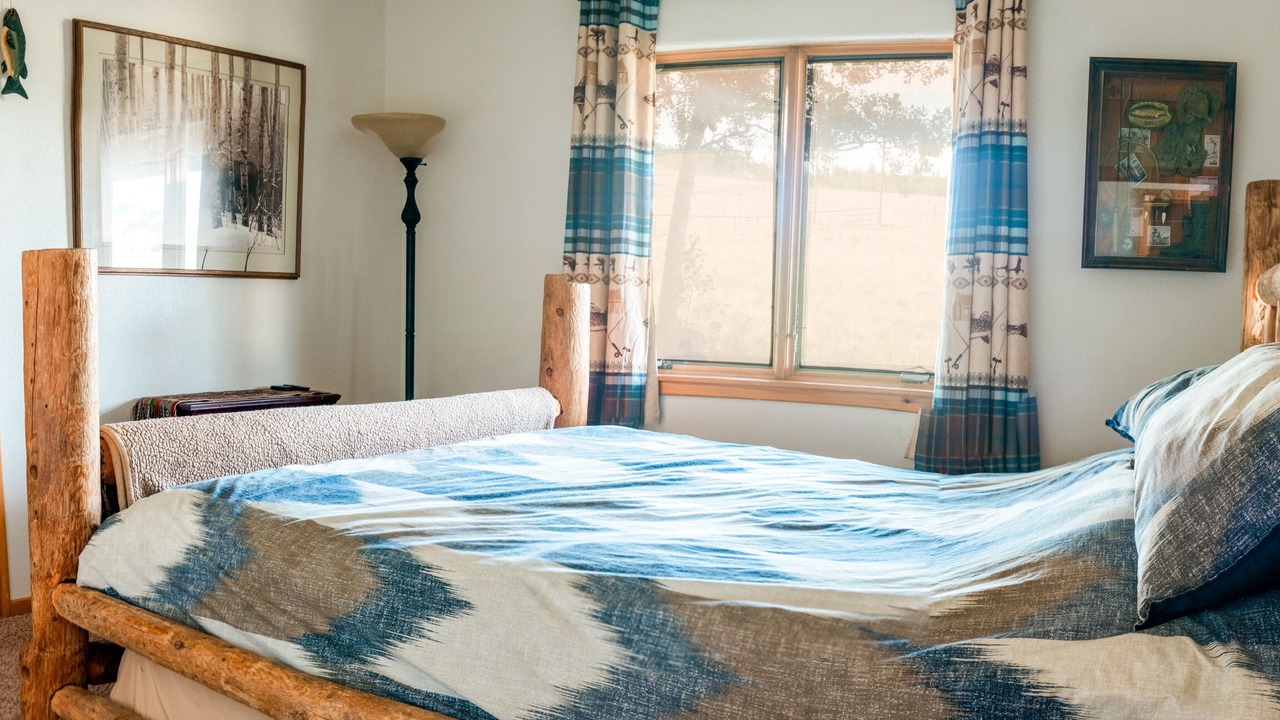 Photo of Bedroom in Michigan Hill
