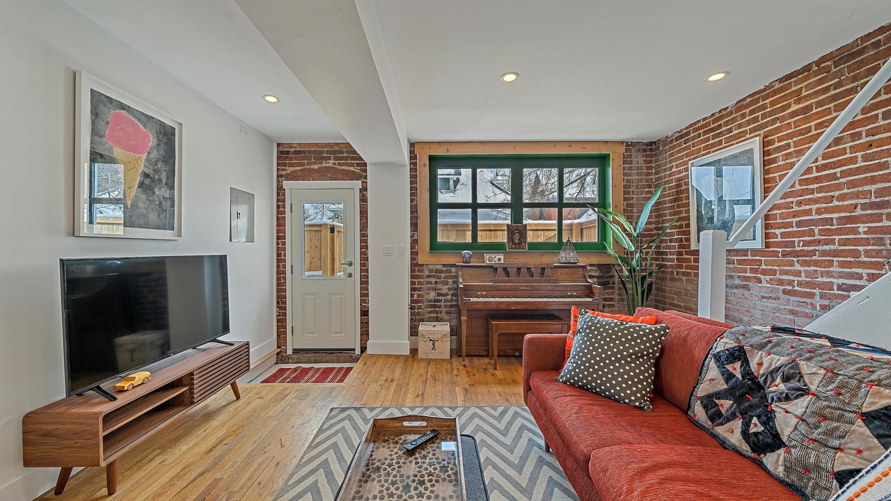 Photo of Livingroom in Sloan Lake